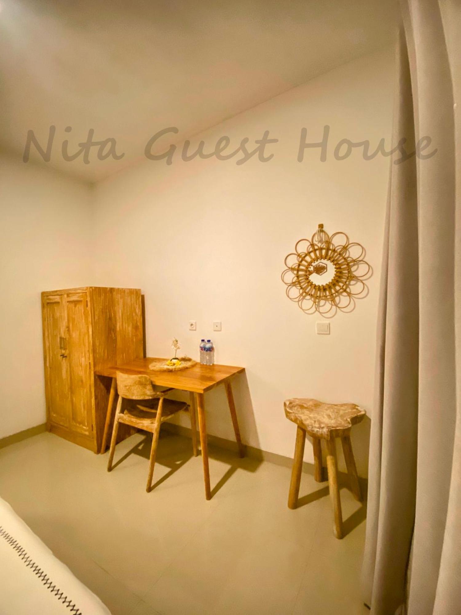 Nita Guest House Bali Canggu Esterno foto