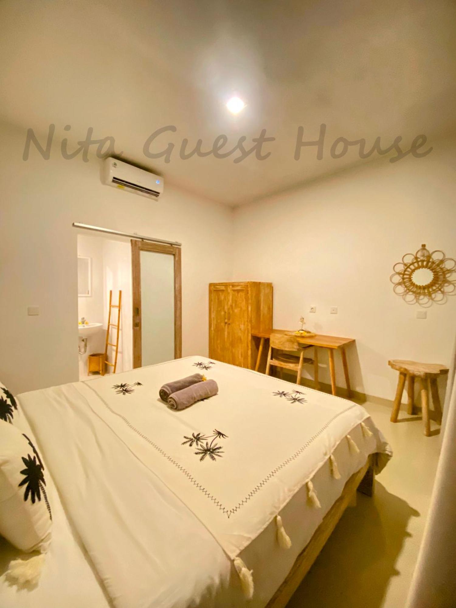 Nita Guest House Bali Canggu Esterno foto
