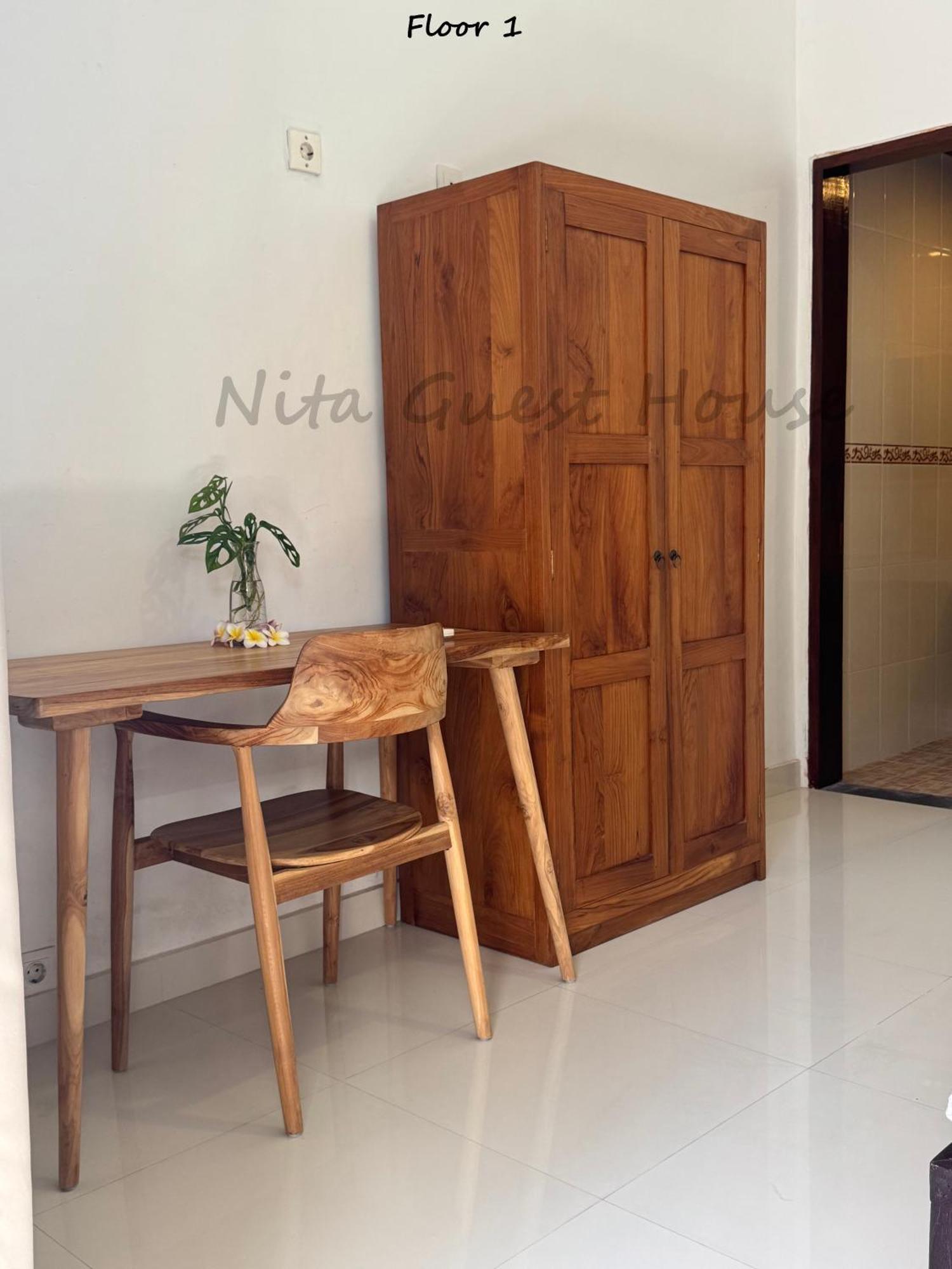 Nita Guest House Bali Canggu Esterno foto