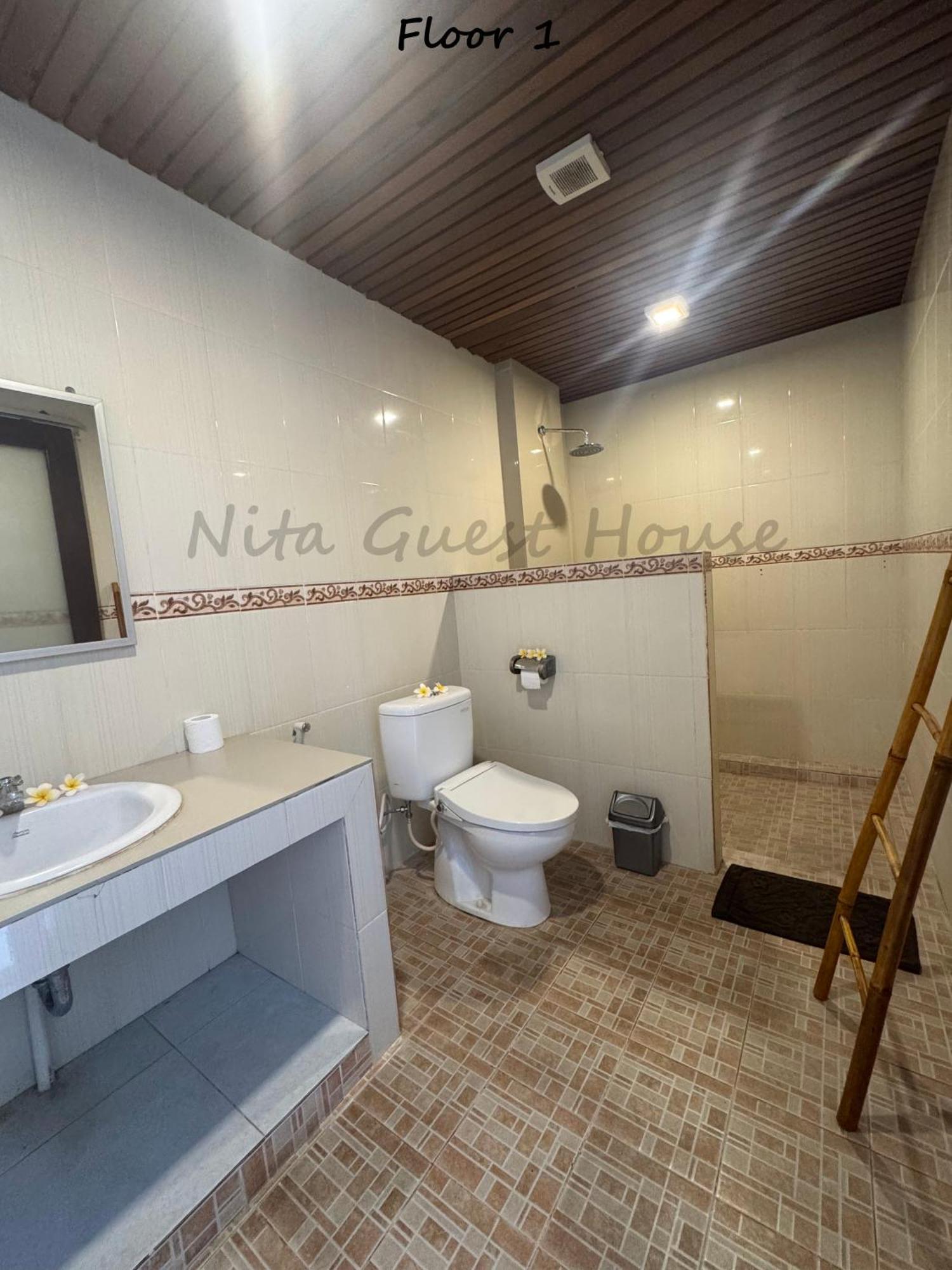 Nita Guest House Bali Canggu Esterno foto